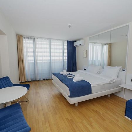 Blue Orbi City Hotel Batumi Zewnętrze zdjęcie